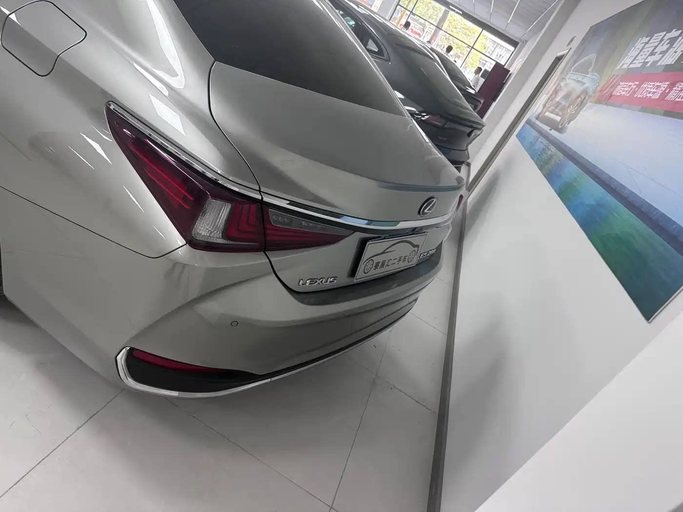 Lexus ES 2021 200 Excellence Edition фото 15