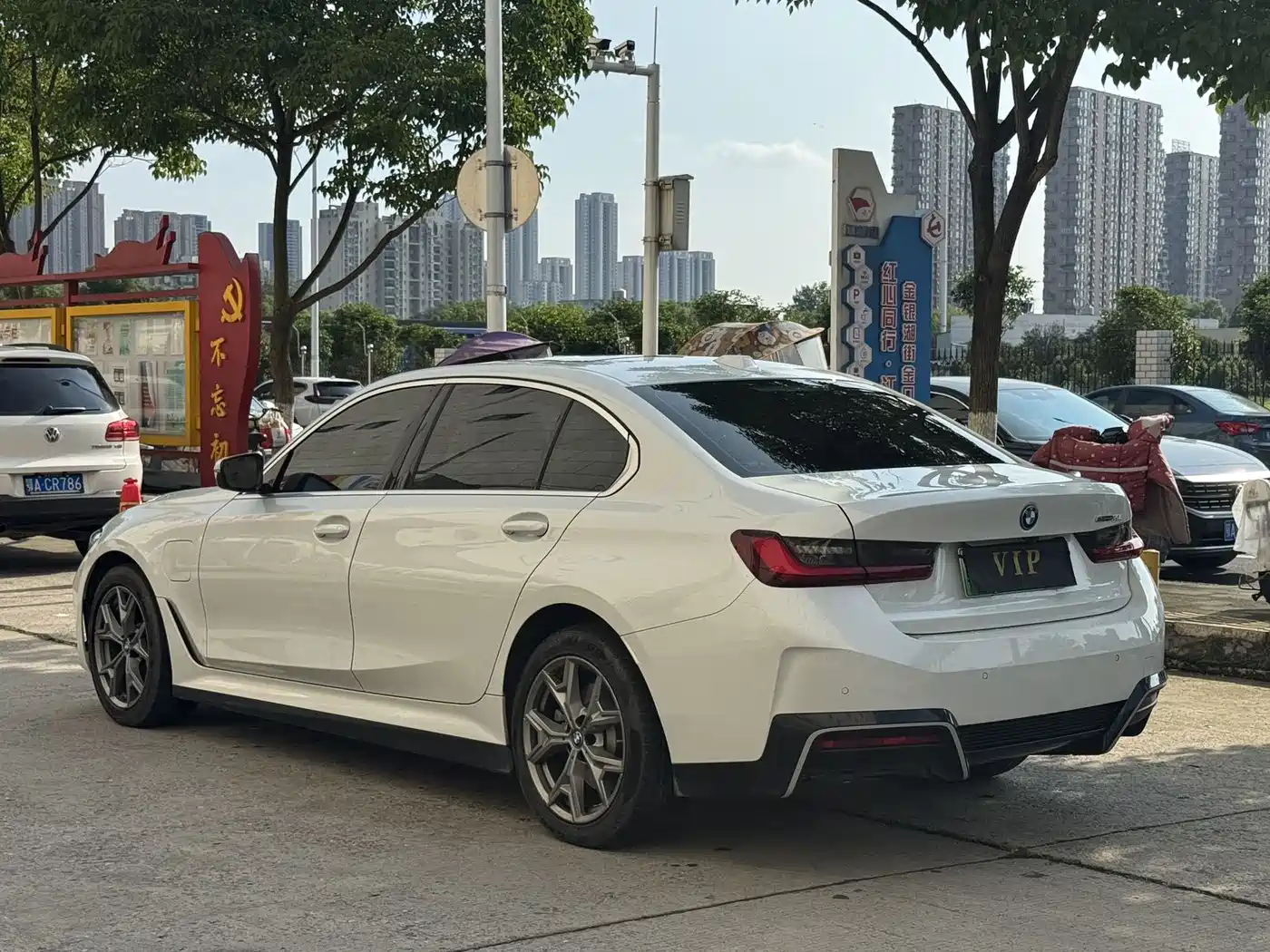 BMW i3 2022 eDrive 35 L фото 14
