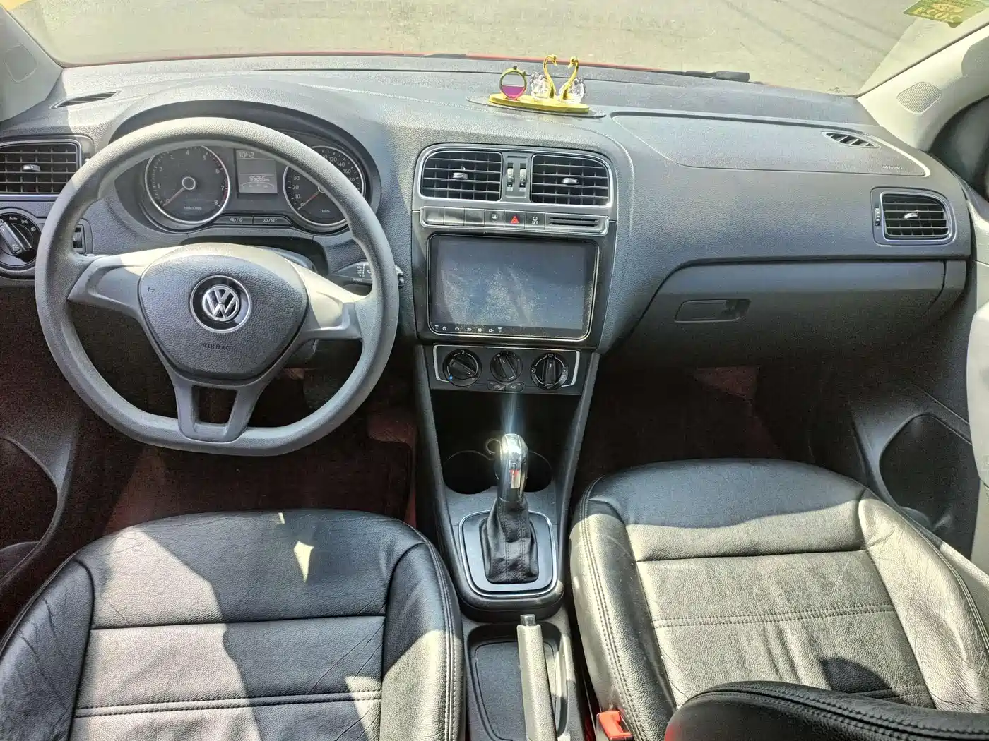 Volkswagen Polo 2014 1.6L Automatic Comfort Edition фото 15