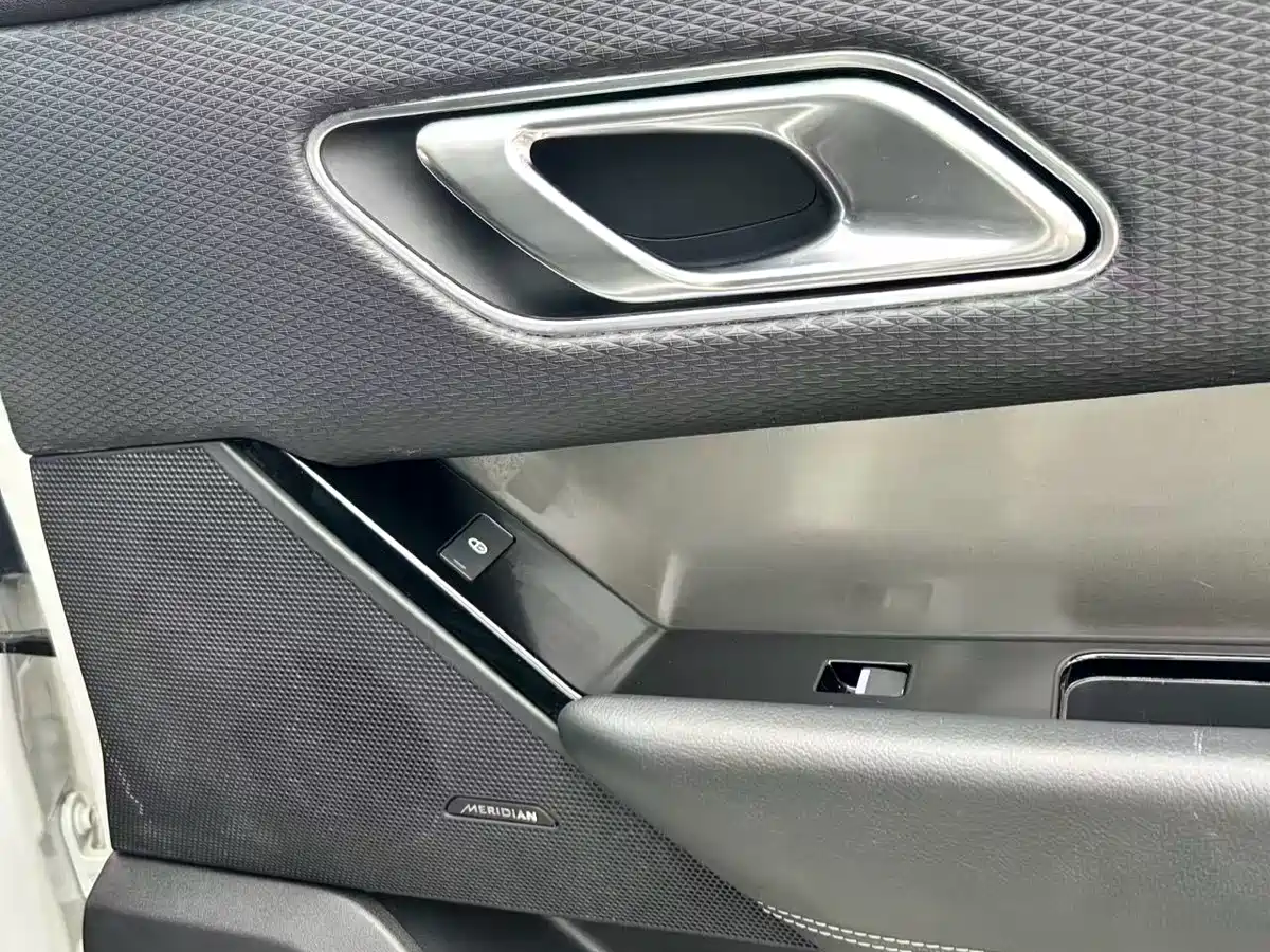 Land Rover Range Rover Velar 2017 P380 S фото 15