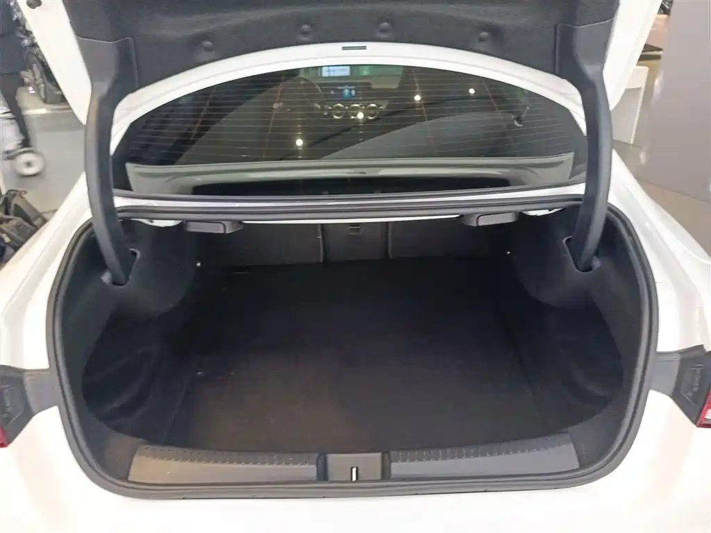 MERCEDES-BENZ CLA (IMPORT)