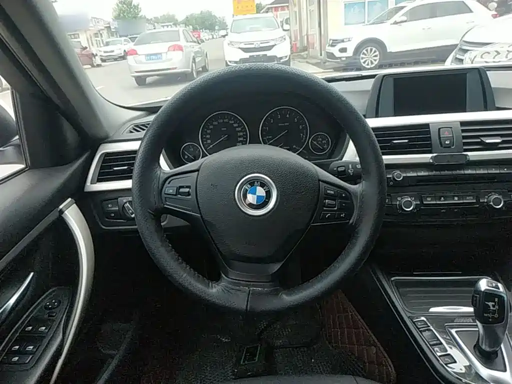 BMW 3 Series 2015 316Li Fashion фото 11