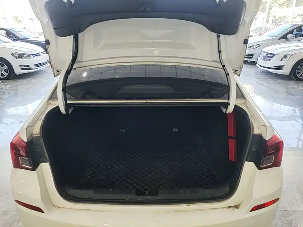 Фото 19 - Buick Excelle