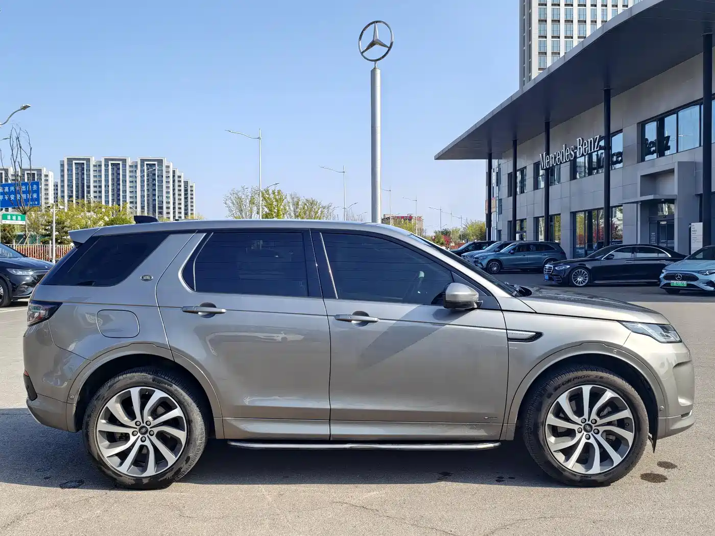 LAND ROVER DISCOVER SPORTS