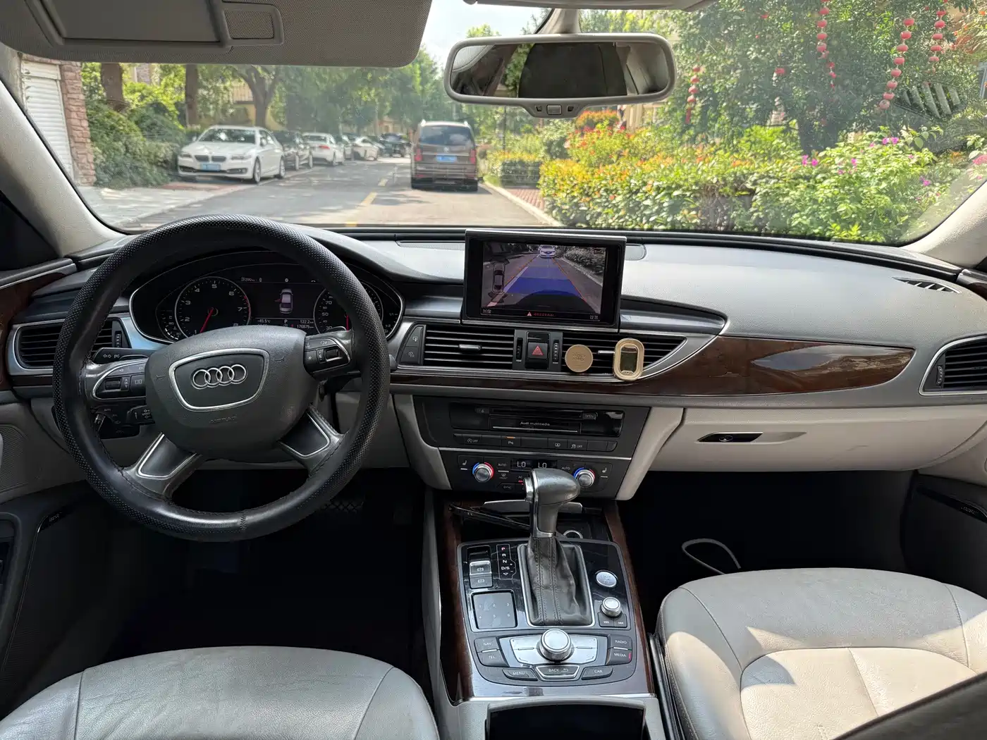 صورة 8 - Audi A6L