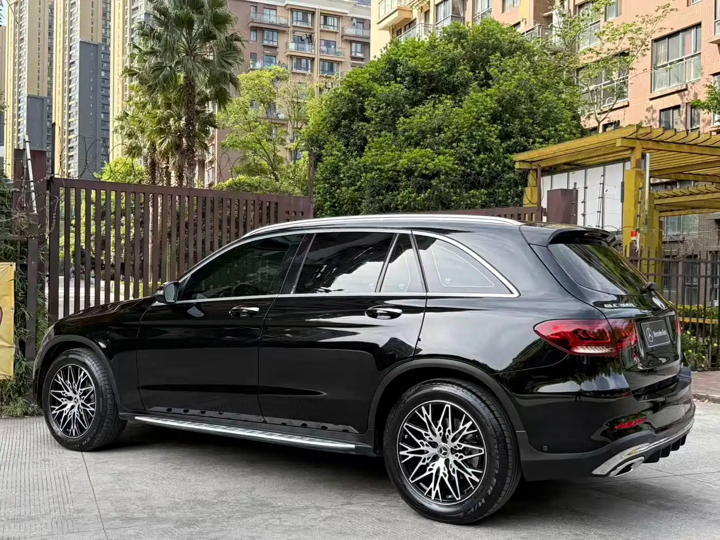 Mercedes-Benz GLC 2020 Facelift GLC 300 L 4MATIC Luxury фото 5
