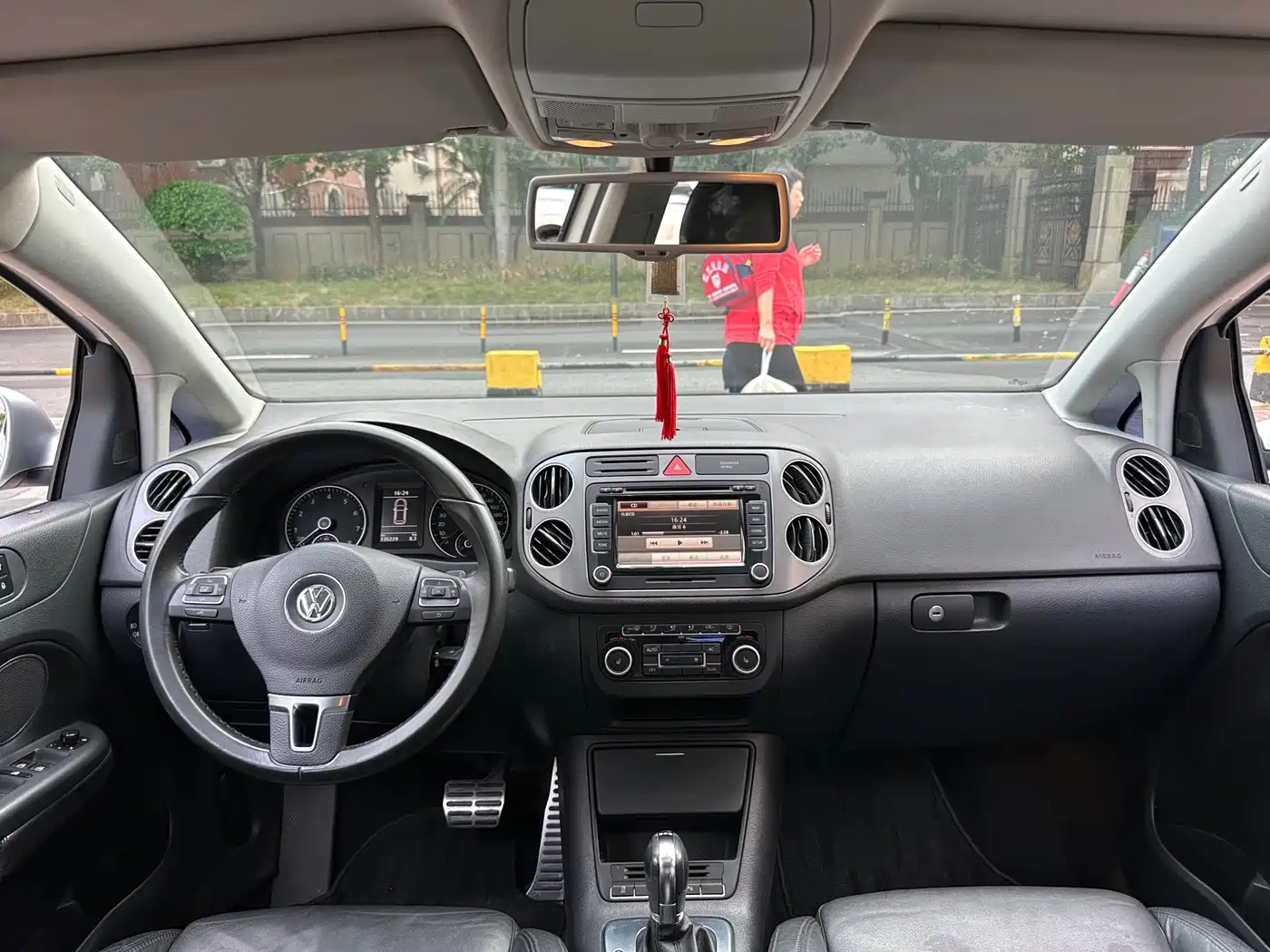 Volkswagen Golf (Import) 2011 1.4TSI Cross Golf фото 20