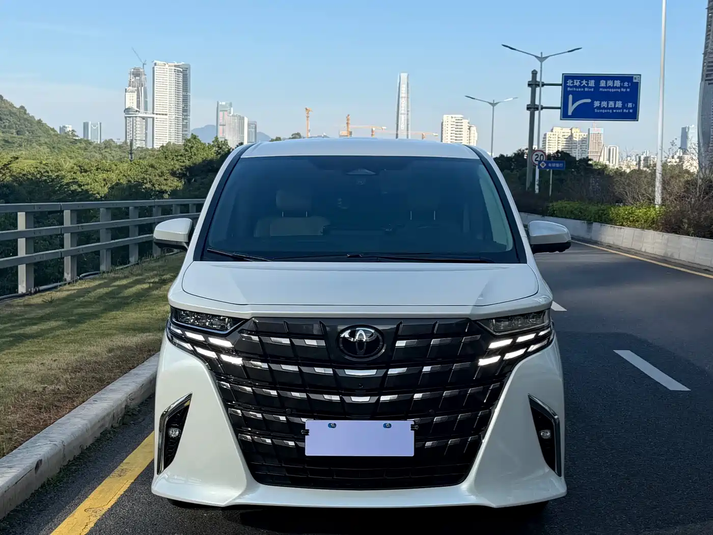 Toyota Alphard 2024 Hybrid 2.5L Ultimate Enjoyment Edition фото 2