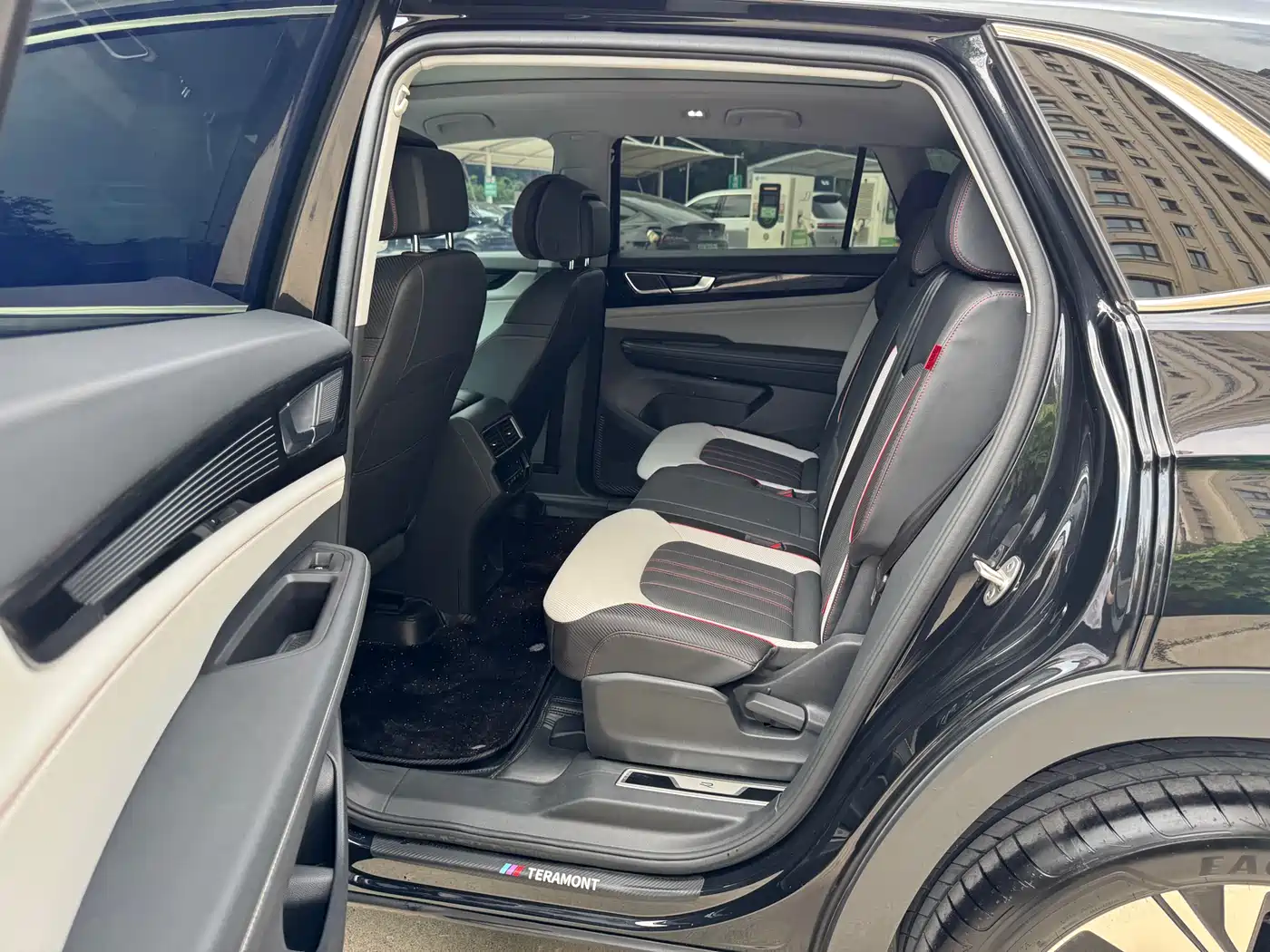 Volkswagen Teramont 2023 Teramont X 380TSI 4Motion Premium Luxury фото 5
