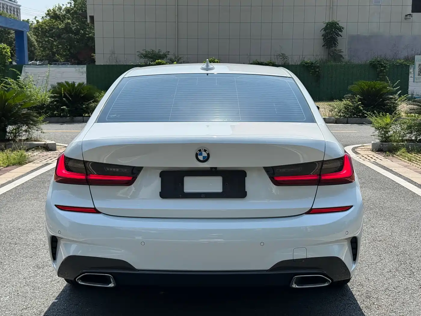 BMW 3 Series 2022 320Li M Sport Package фото 8