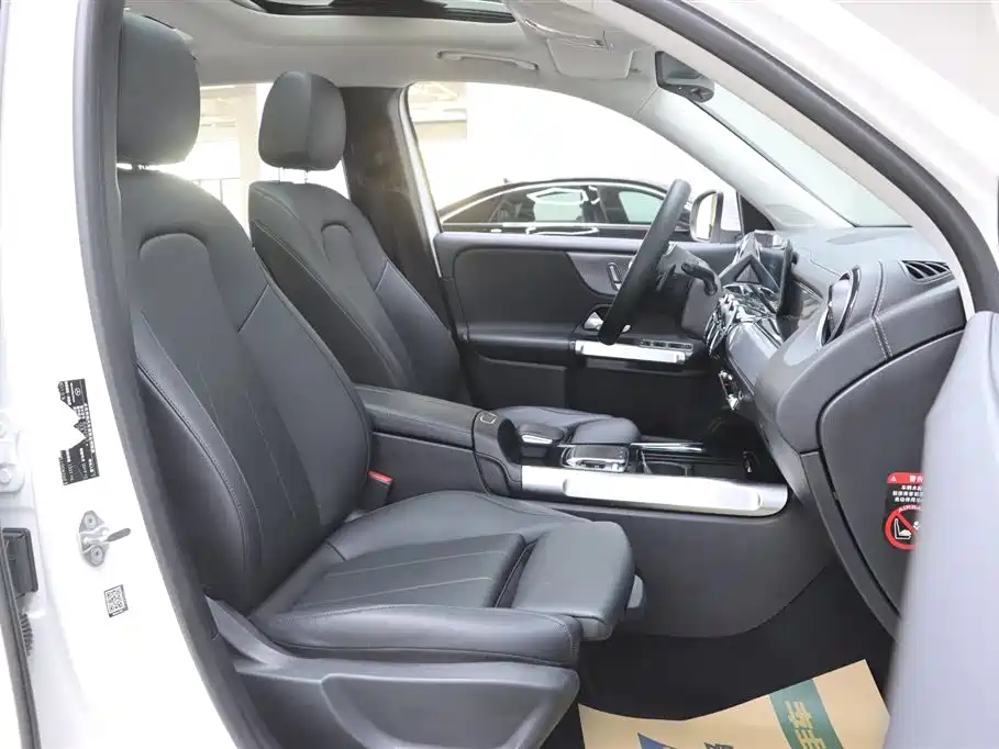 Mercedes-Benz GLB 2020 GLB 200 Dynamic фото 20
