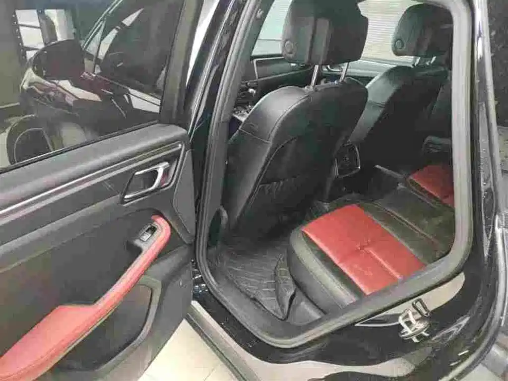 Porsche Macan 2018 Macan 2.0T фото 6
