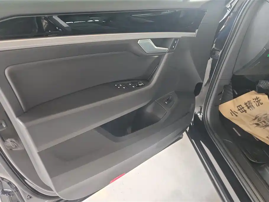 Volkswagen Touareg 2021 2.0TSI Pilot Special Edition фото 7