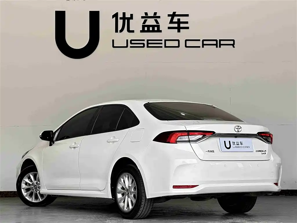 Toyota Corolla 2021 1.2T S-CVT Luxury Edition фото 7