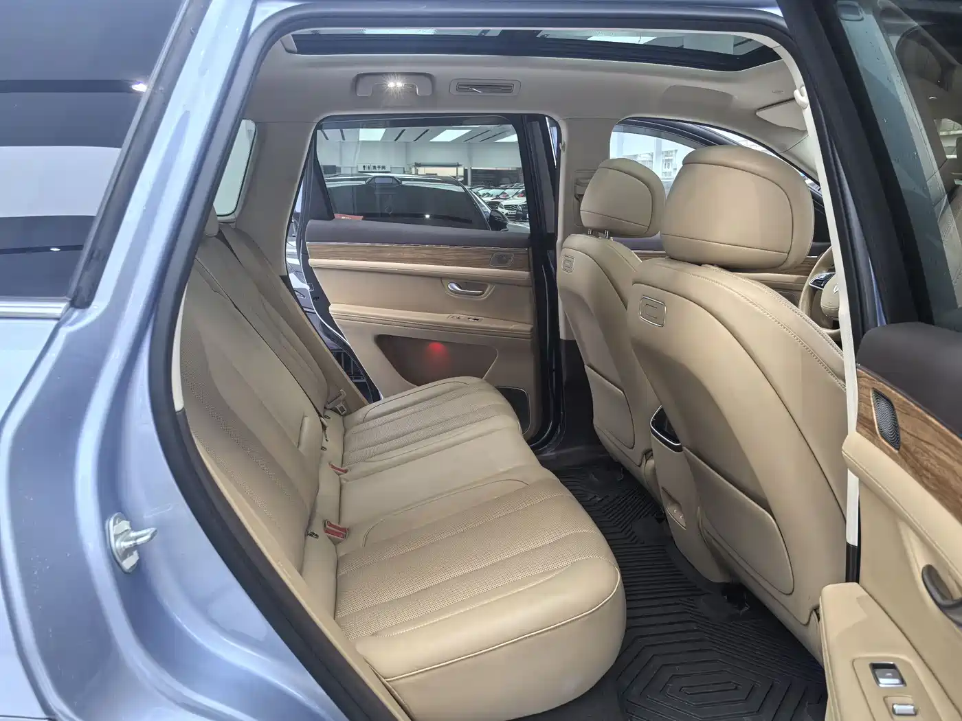 AITO Wenjie AITO M7 2024 Model 1.5T Smart Drive RWD Max 5-Seater фото 6