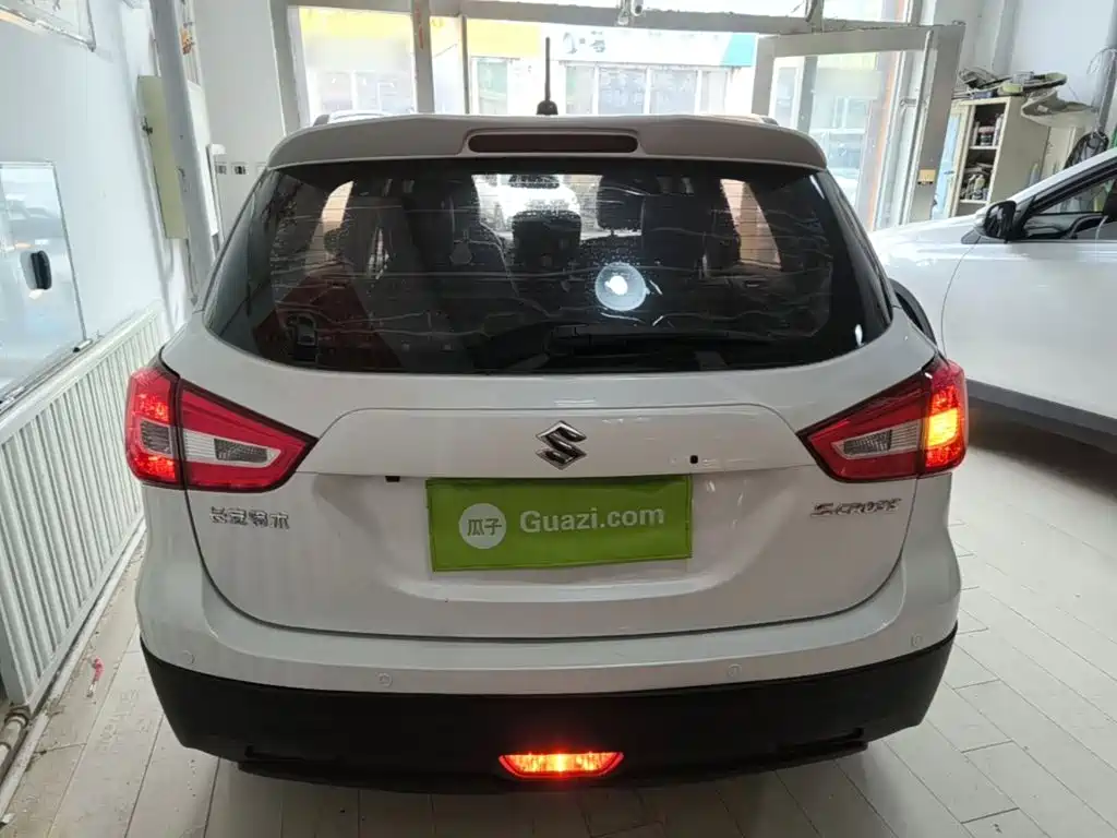 Suzuki Xiaotu 2017 2017 1.6L CVT 2WD Urban Progressive Edition