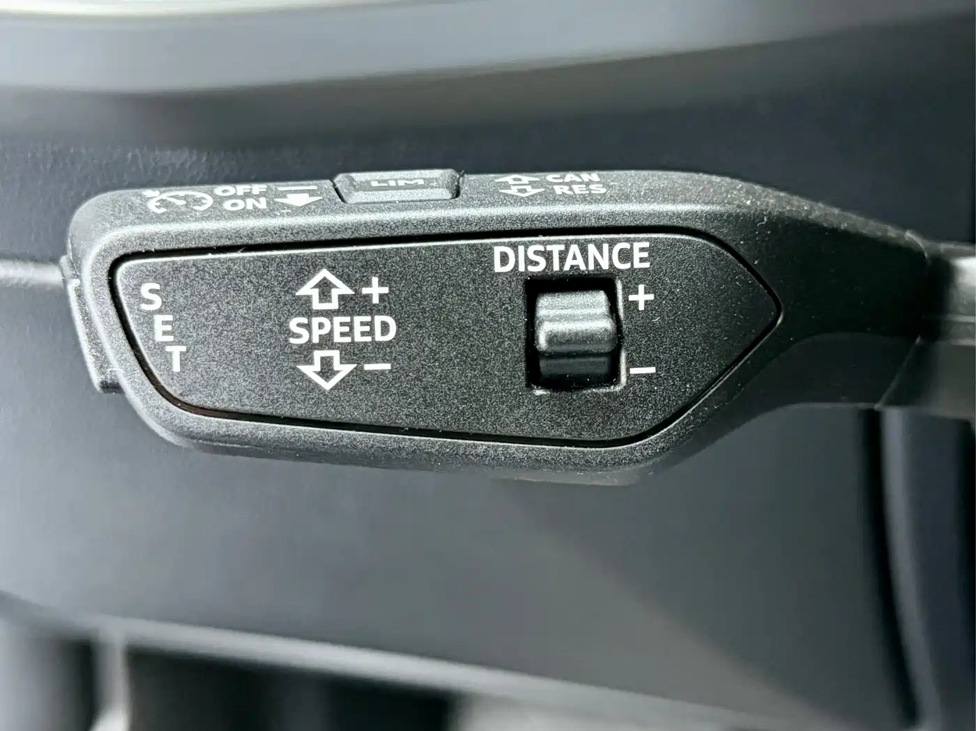 Audi A3 2023 A3L Limousine 35 TFSI Fashion Sport фото 6
