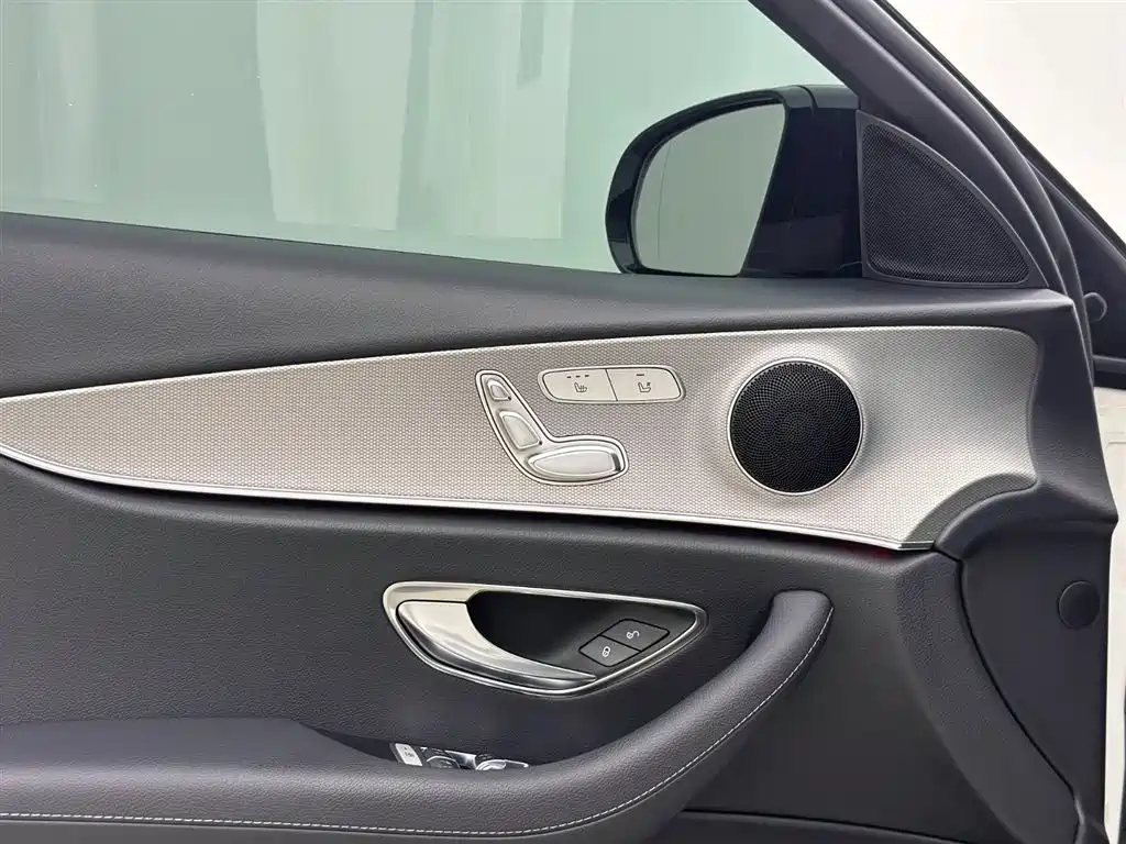 Mercedes-Benz E-Class 2017 E 200 Sport 4MATIC фото 14