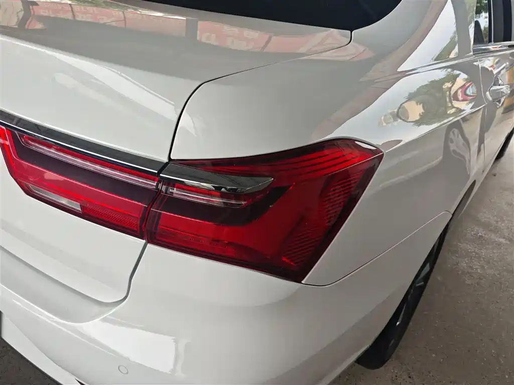 BYD Qin 2019 1.5L Automatic Prestige фото 8