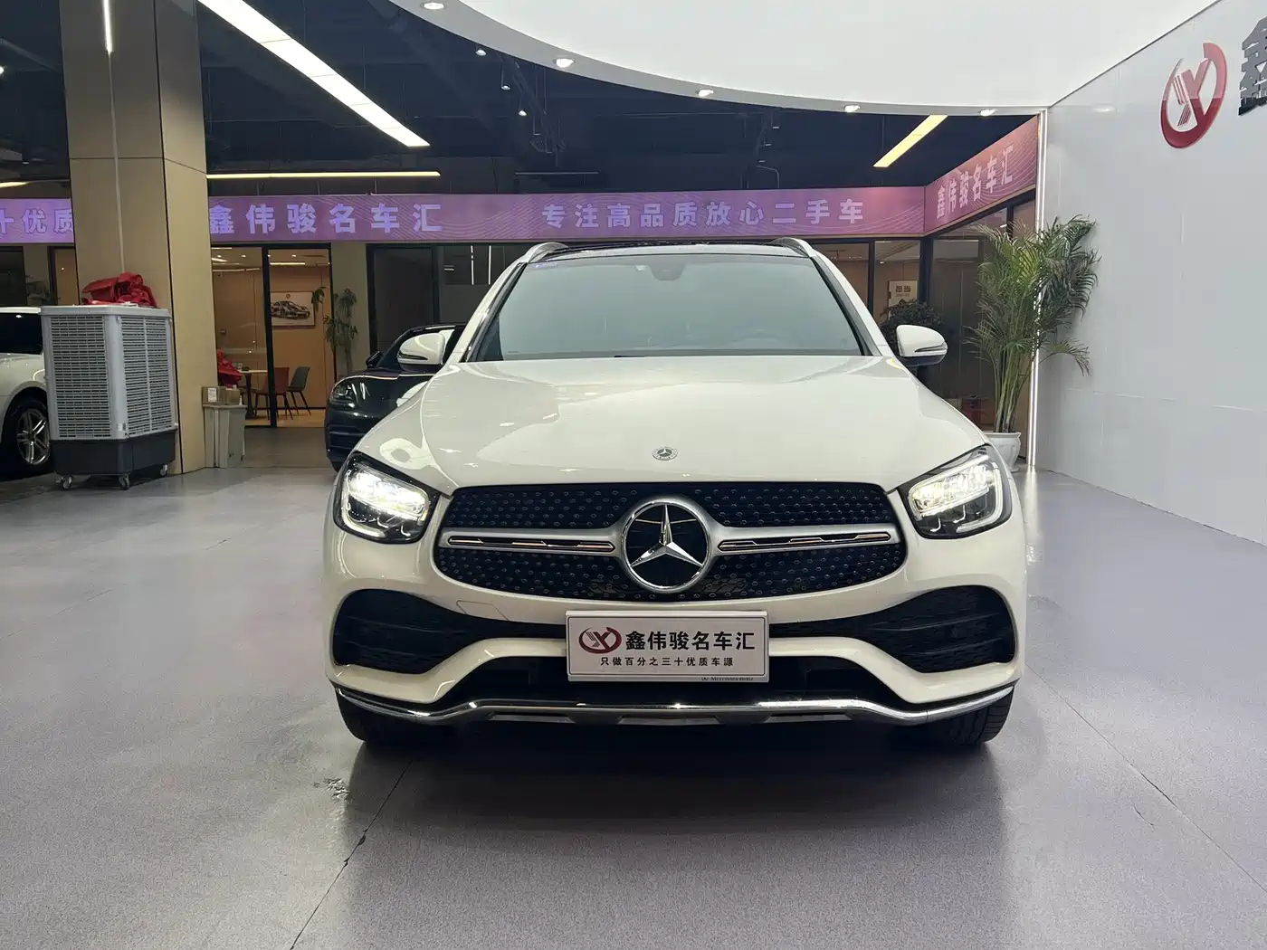 Mercedes-Benz GLC 2022 Model GLC 260 L 4MATIC Luxury Edition фото 3