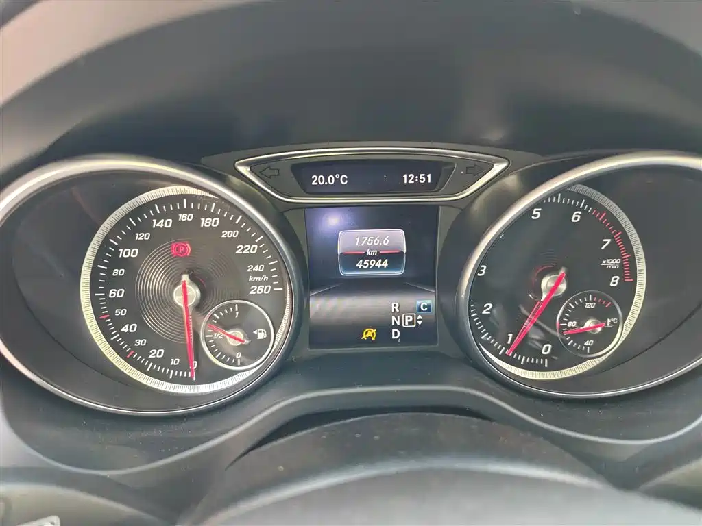 Mercedes-Benz GLA 2018 GLA 200 Dynamic фото 5