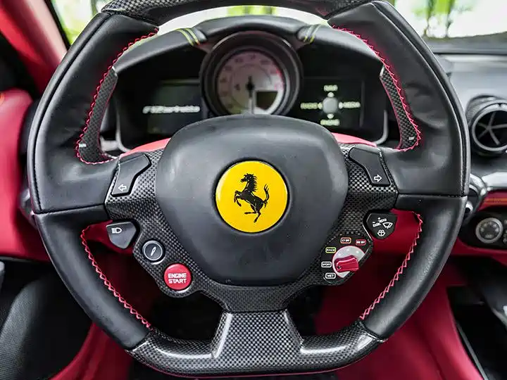 Ferrari F12berlinetta 2013 6.3L Standard фото 18