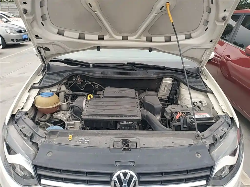 Volkswagen Polo 2016 1.4L Manual Trend фото 20
