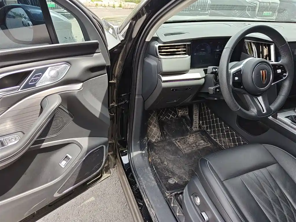 Hongqi HS7 PHEV 2024 2.0T PHEV AWD Qichang Edition 7-seater фото 16