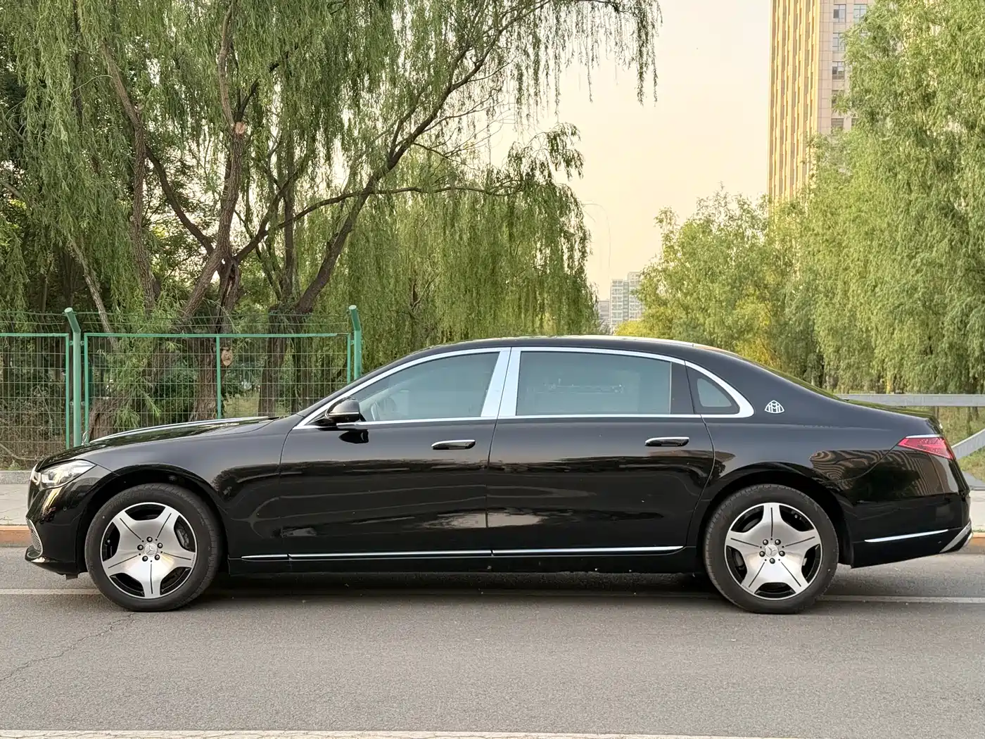 Mercedes-Benz Maybach S-Class 2025 Model S 480 4MATIC фото 7