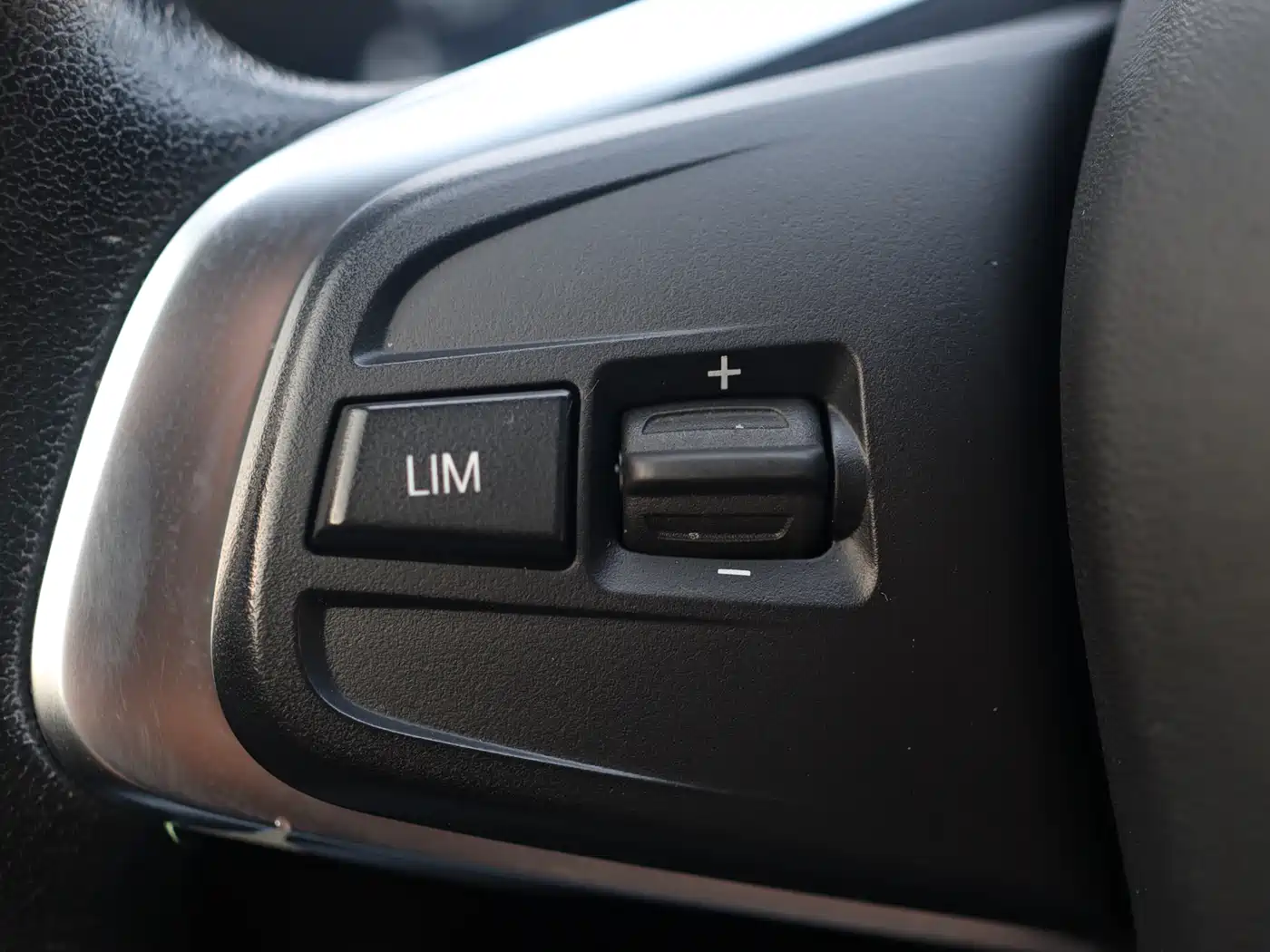 BMW X1 2016 sDrive18Li Fashion Model фото 15