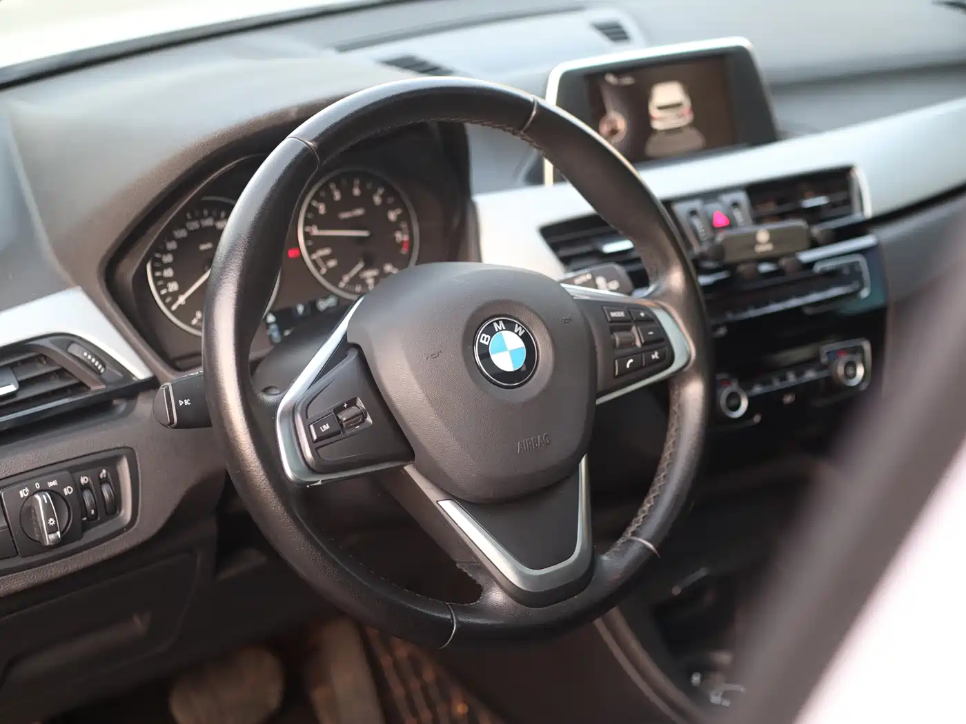 BMW X1 2016 sDrive18Li Fashion Model фото 19