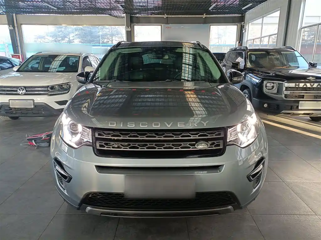 Land Rover Discovery Sport 2019 240PS SE Edition China VI фото 3