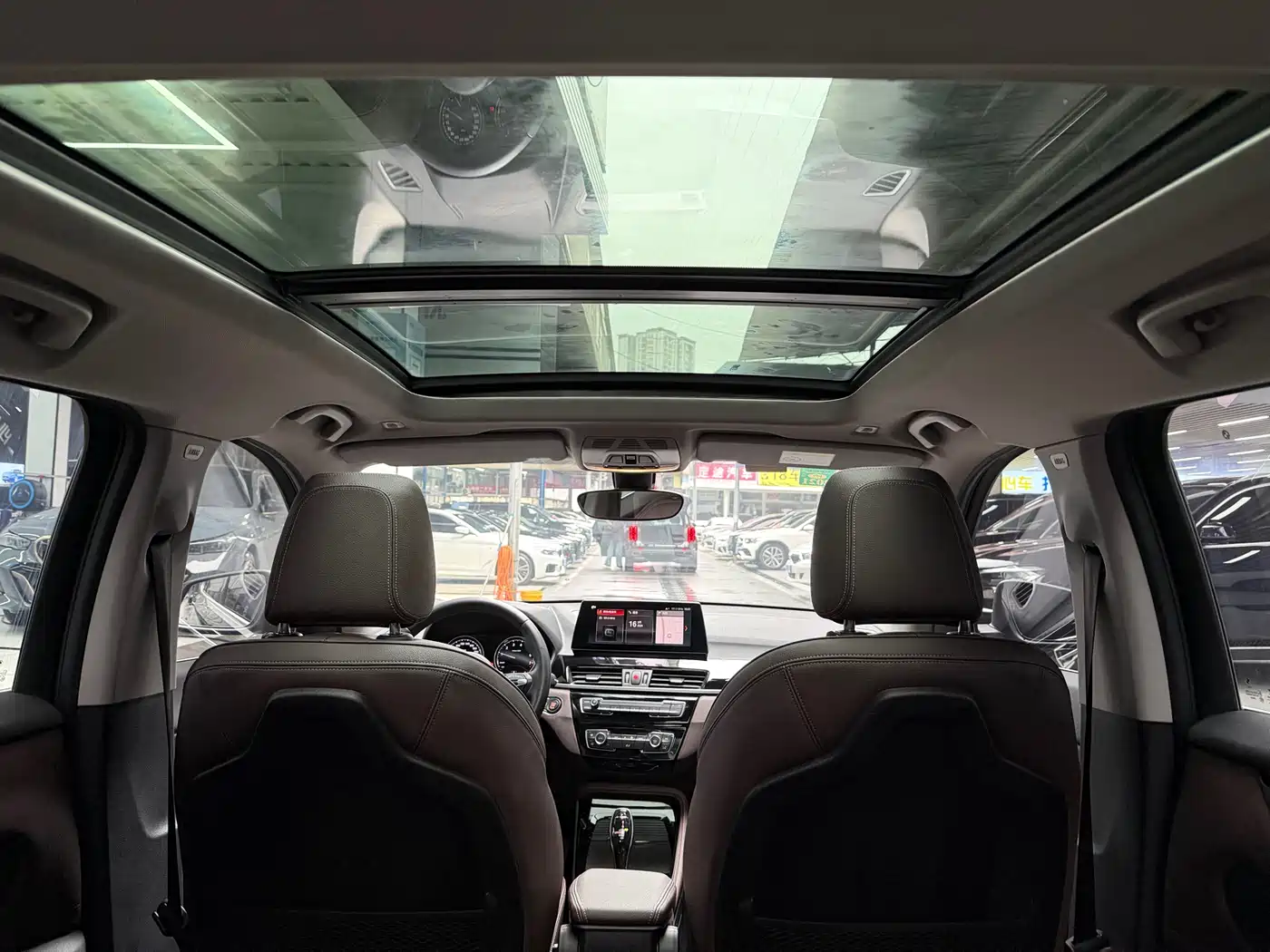 BMW X1 2019 xDrive20Li Premium Model фото 18