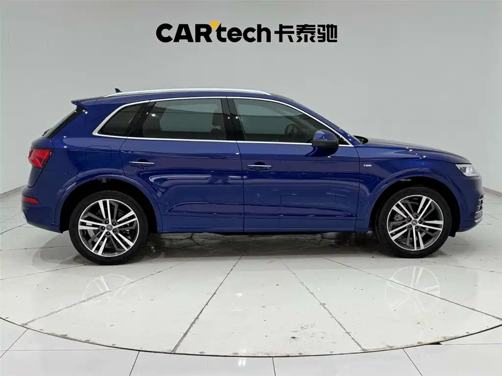 Audi Q5L 2020 Facelift 40 TFSI Honor Fashion фото 12