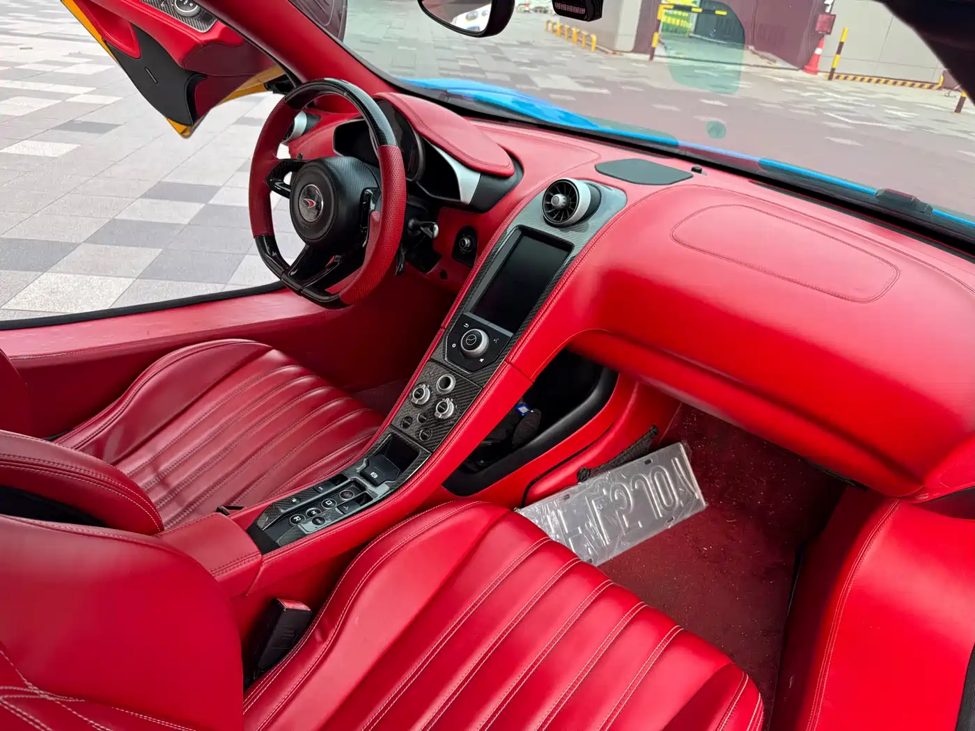 McLaren 12C 2013 3.8T SPIDER 50th Anniversary Edition фото 18