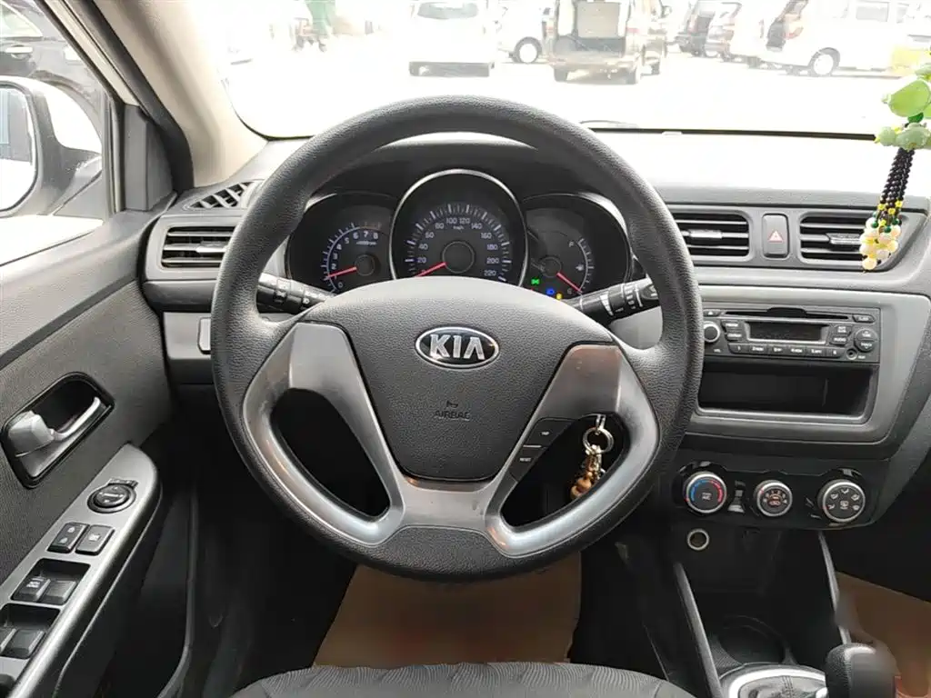Kia K2 2015 Sedan 1.4L MT GLS фото 7
