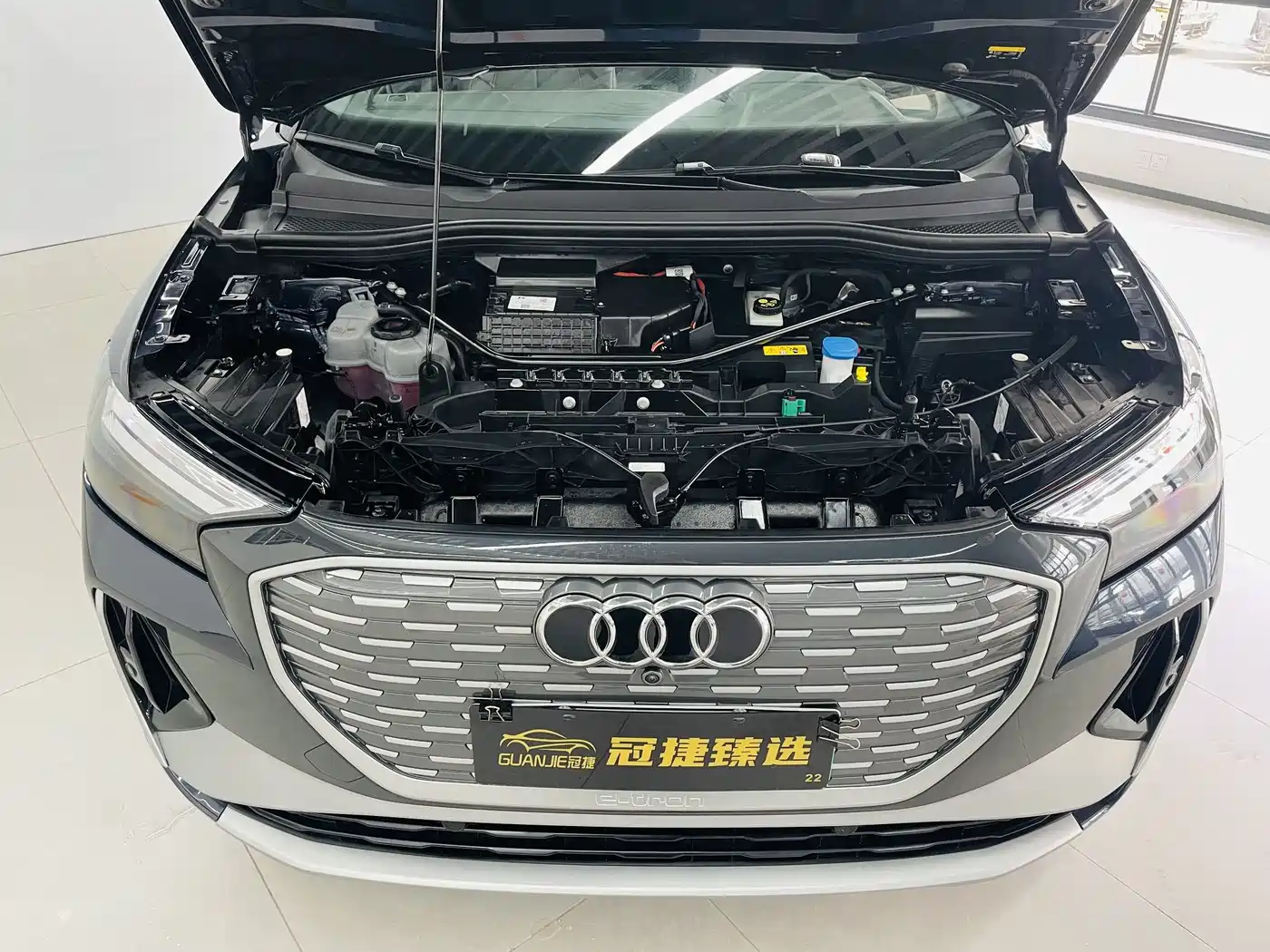 Audi Q4 e-tron 2024 40 e-tron Creation Edition фото 2