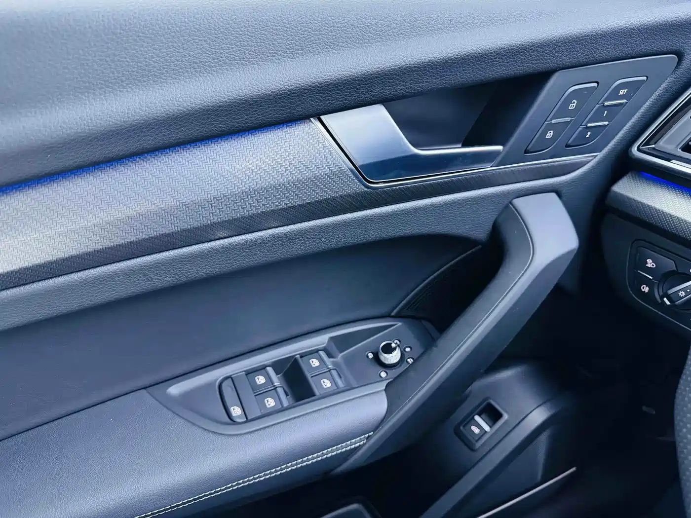 Audi Q5L 2022 Facelift 45T Luxury Dynamic фото 14
