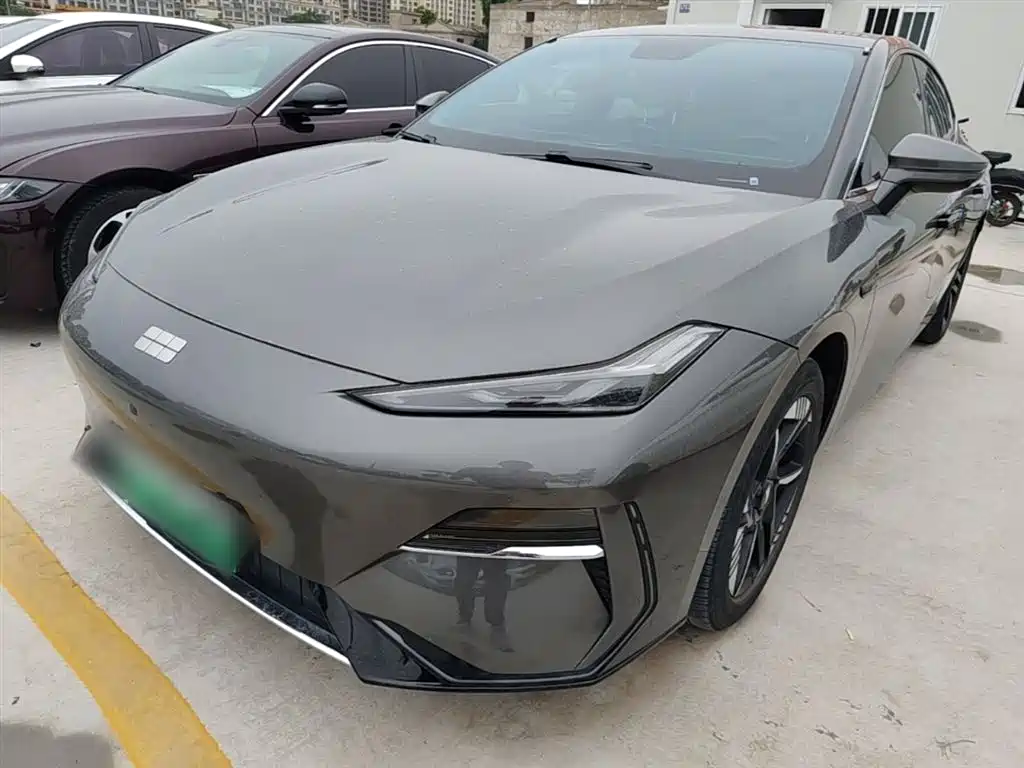 Geely Galaxy Galaxy E8 2024 Model 550km RWD Soaring Dragon Edition