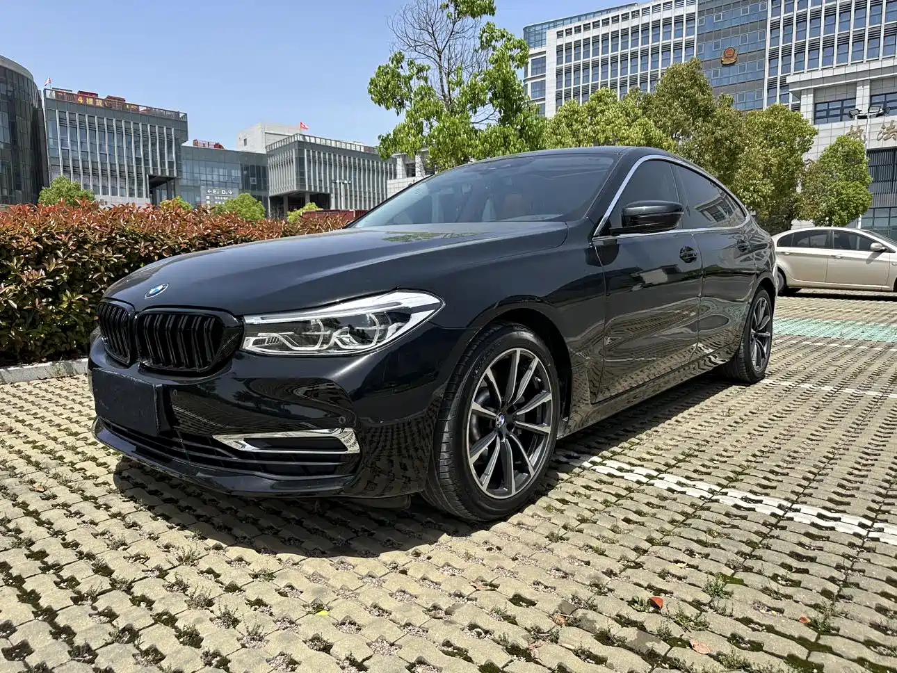 BMW 6 Series GT 2020 630i Luxury Design Package