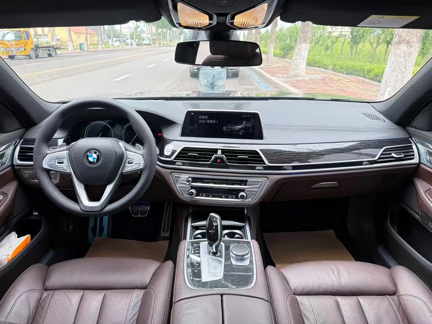 BMW 7 Series 2018 730Li Leading Type M Sport Package фото 8