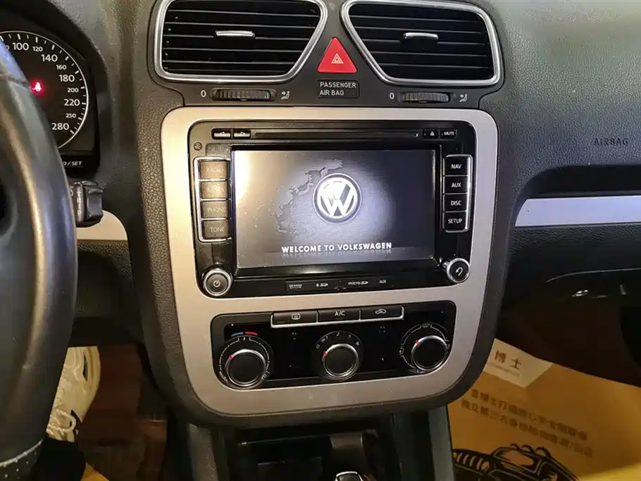 Volkswagen Scirocco 2014 1.4TSI Racing Edition фото 13