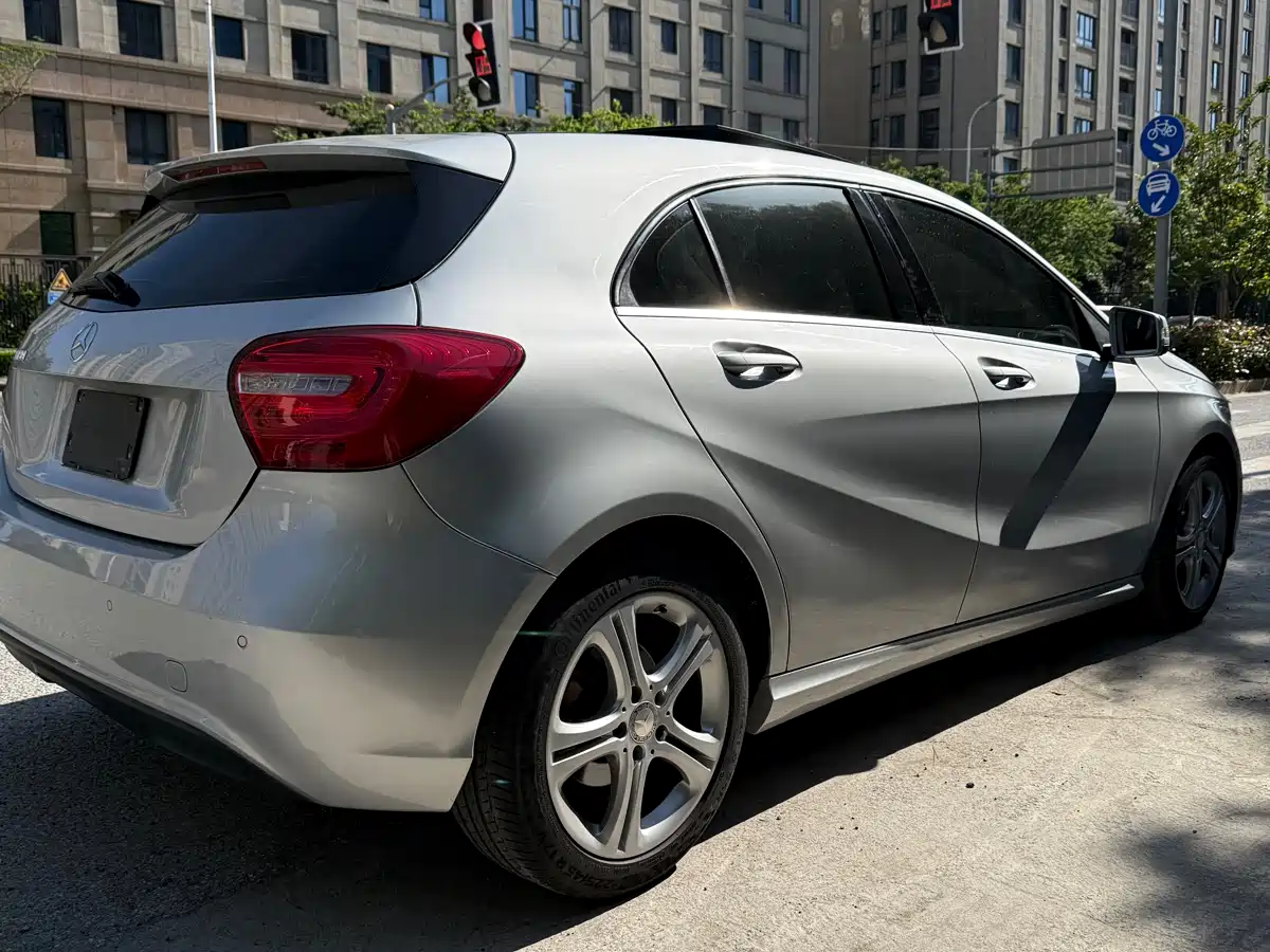 Mercedes-Benz A-Class (Import) 2015 A 180 фото 16