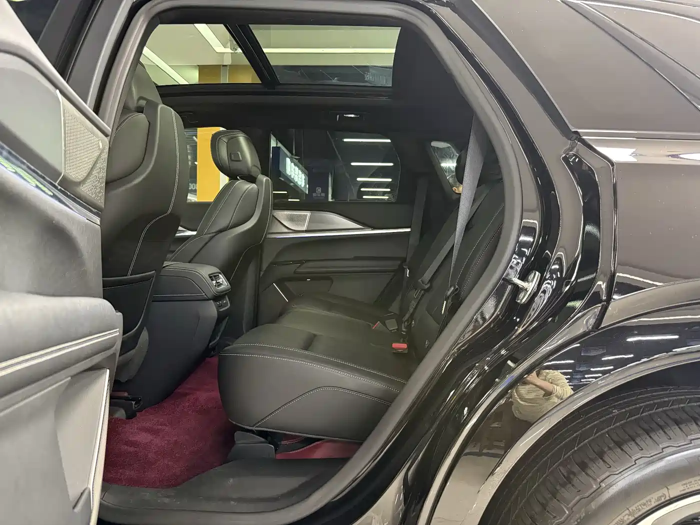 Cadillac XT5 2025 2.0T Luxury фото 8