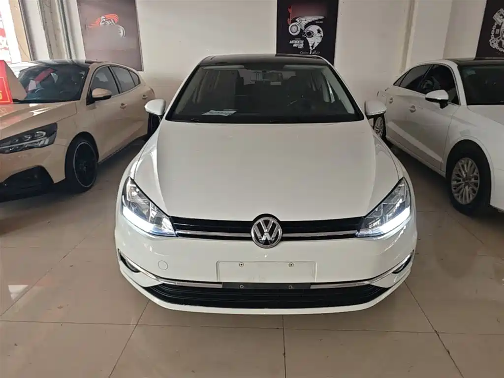 Volkswagen Golf 2018 230TSI Automatic Comfort фото 3
