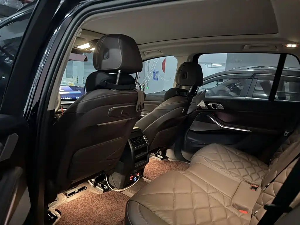 BMW X5 2023 xDrive 30Li Premium M Sport Package фото 4