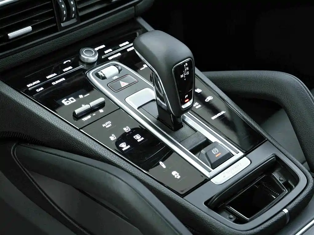 PORSCHE CAYENNE NEW ENERGY