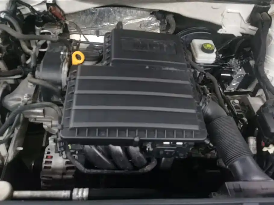 Volkswagen Lavida Tour 2017 1.6L Automatic Trend Edition фото 10