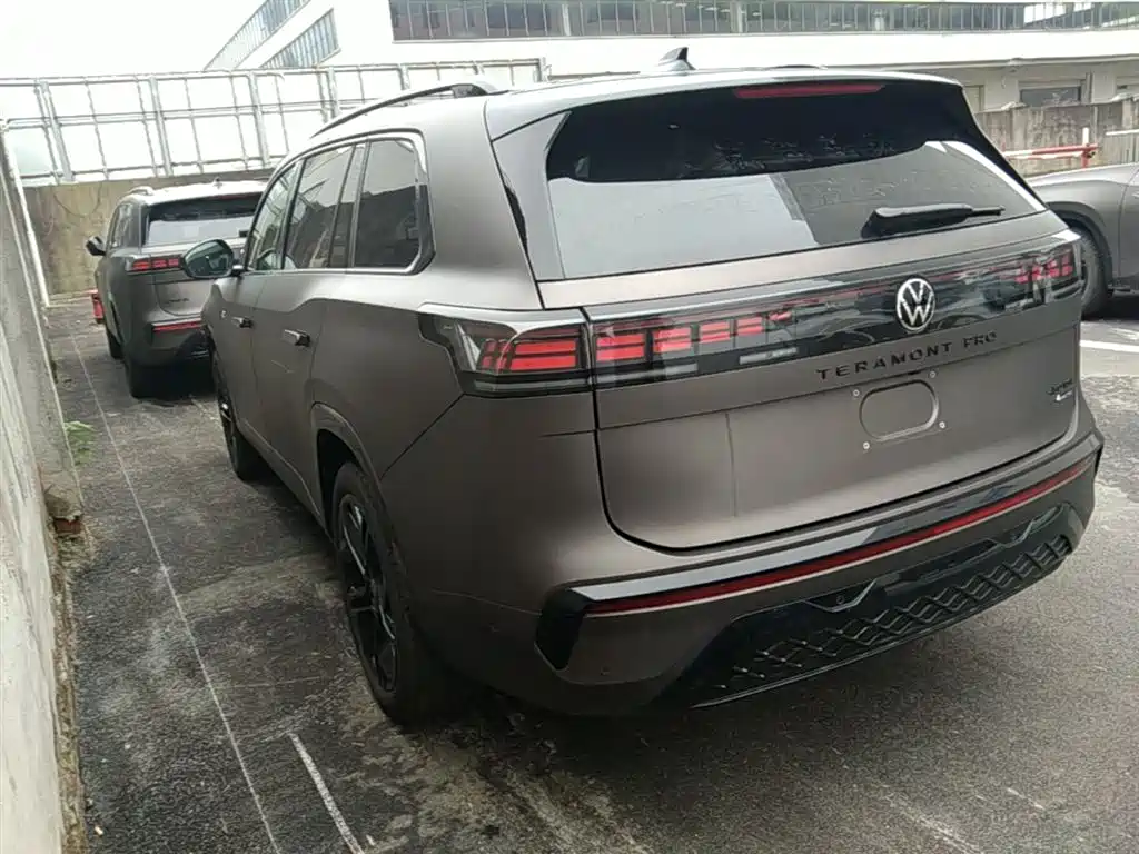 Volkswagen Teramont 2025 Teramont Pro 450TSI 4WD Summit Edition фото 5