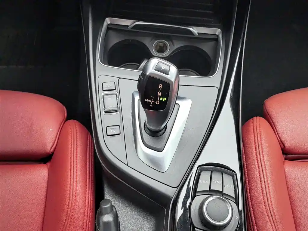 BMW 2 Series (Import) 2018 220i Sport Design Package фото 13